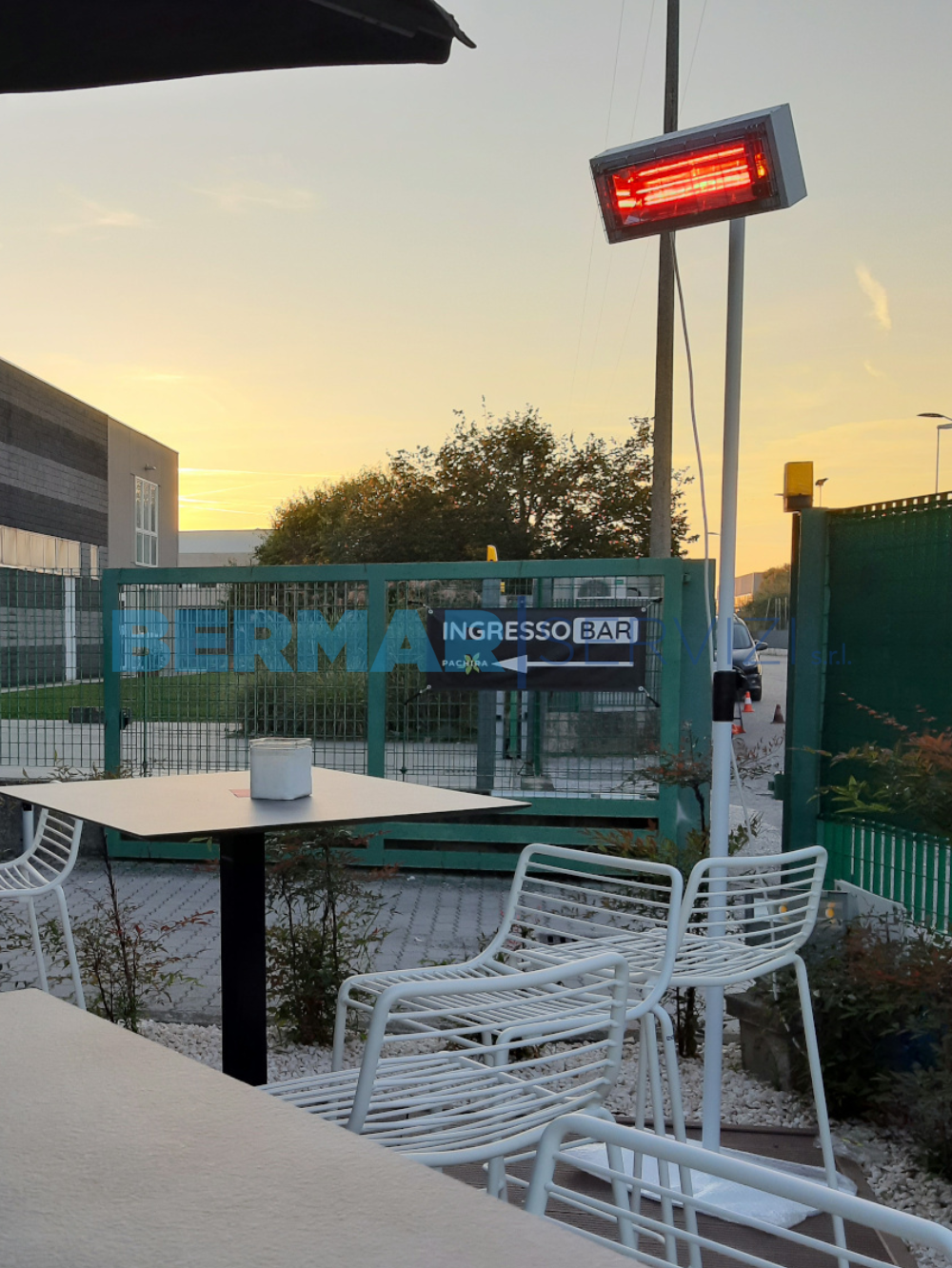 Piantana a base fissa per lampade a Infrarossi BT265