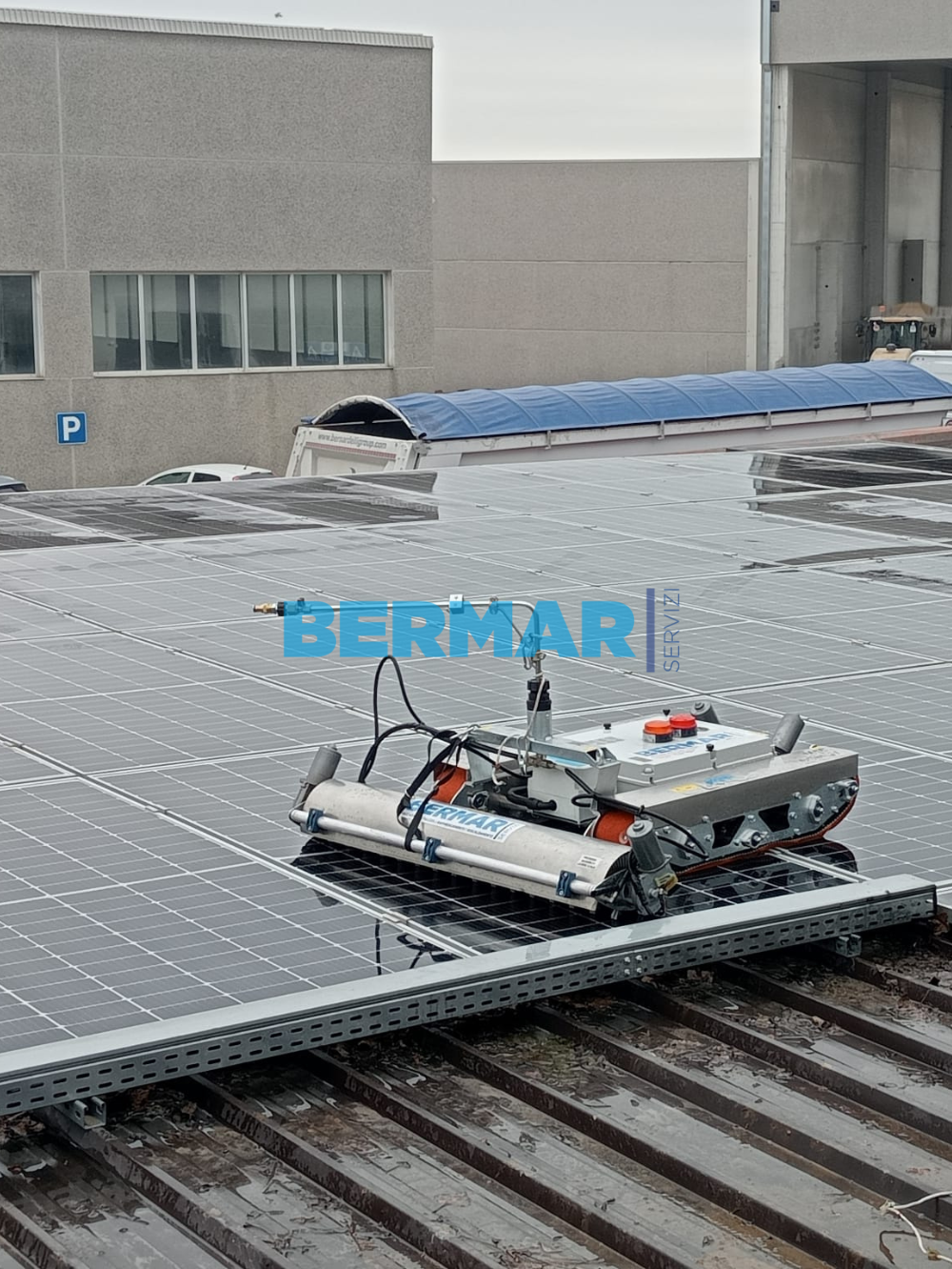 Robot Pulizia Pannelli Fotovoltaici - ROBOT MM SOLAR