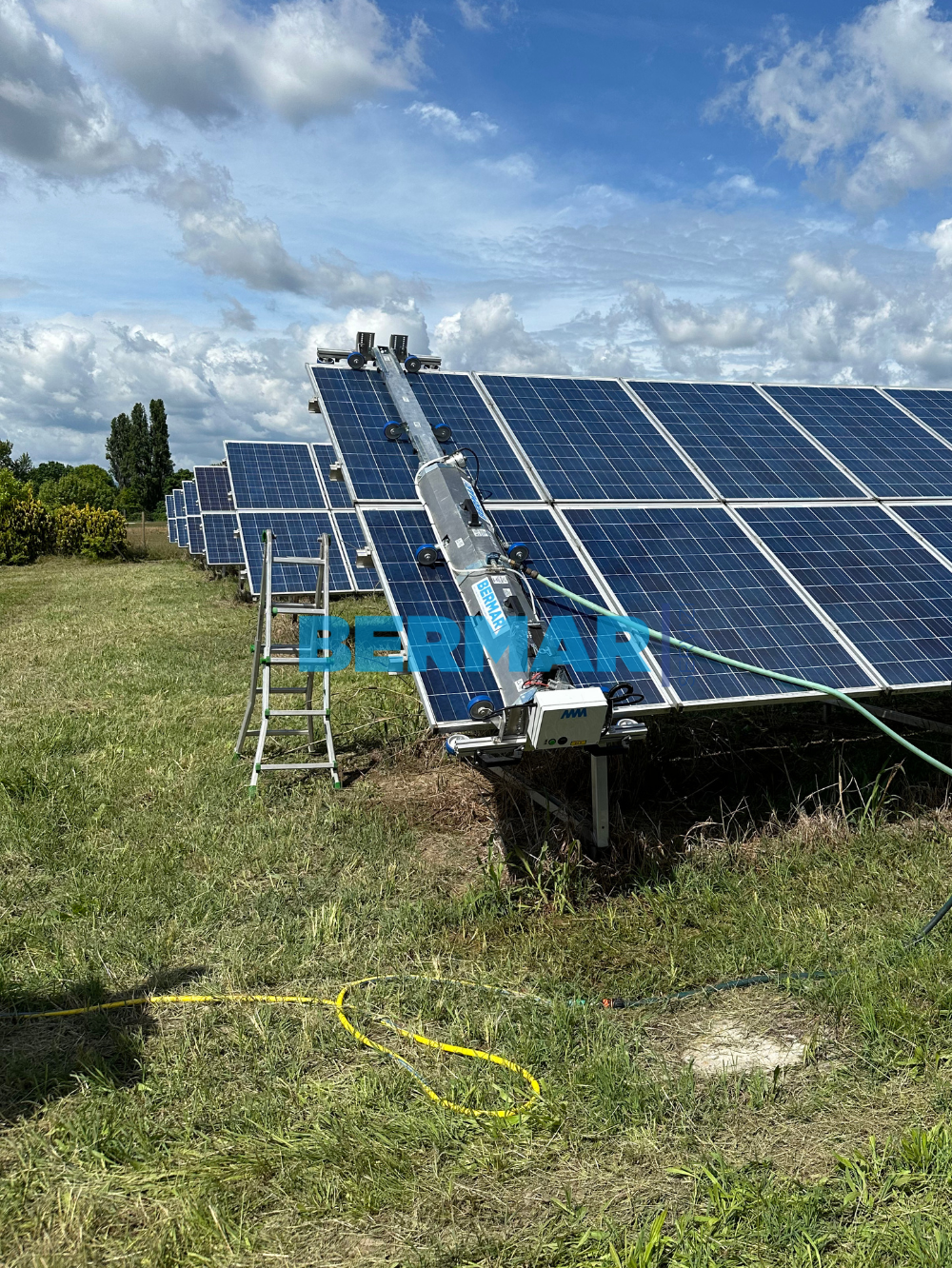 Spazzola fissa Automatica per Impianti fotovoltaici a vela