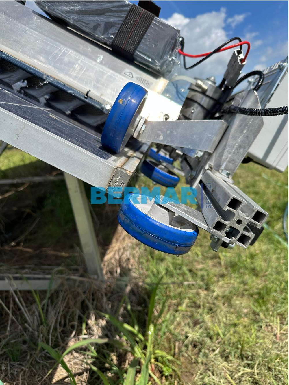 Spazzola fissa Automatica per Impianti fotovoltaici a vela