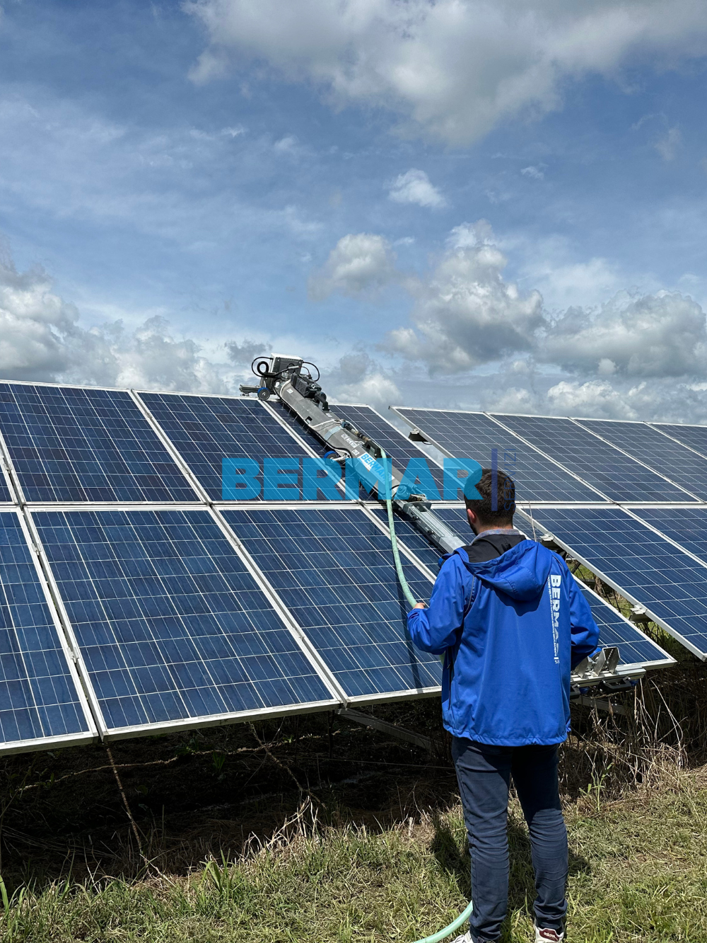 Spazzola fissa Automatica per Impianti fotovoltaici a vela